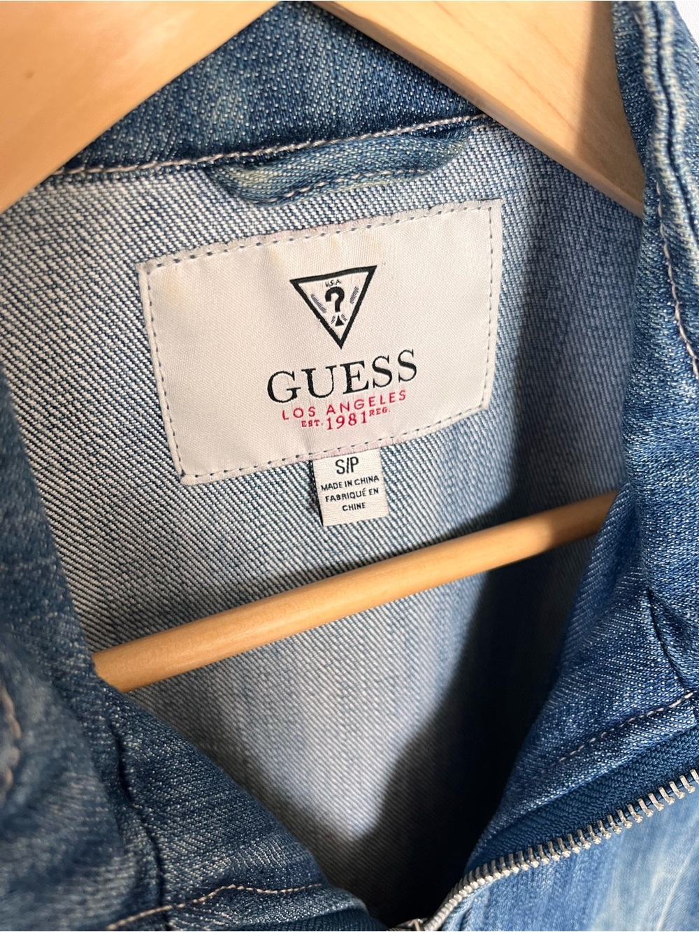 GUESS Light Blue Washed Denim Zip Jacket - Picture 2 of 10